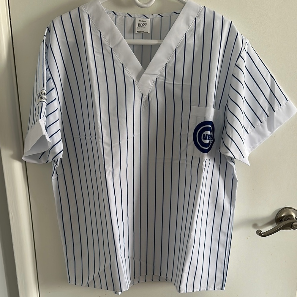 White and Blue Striped Cubs Scrub Shirt: Size Medium